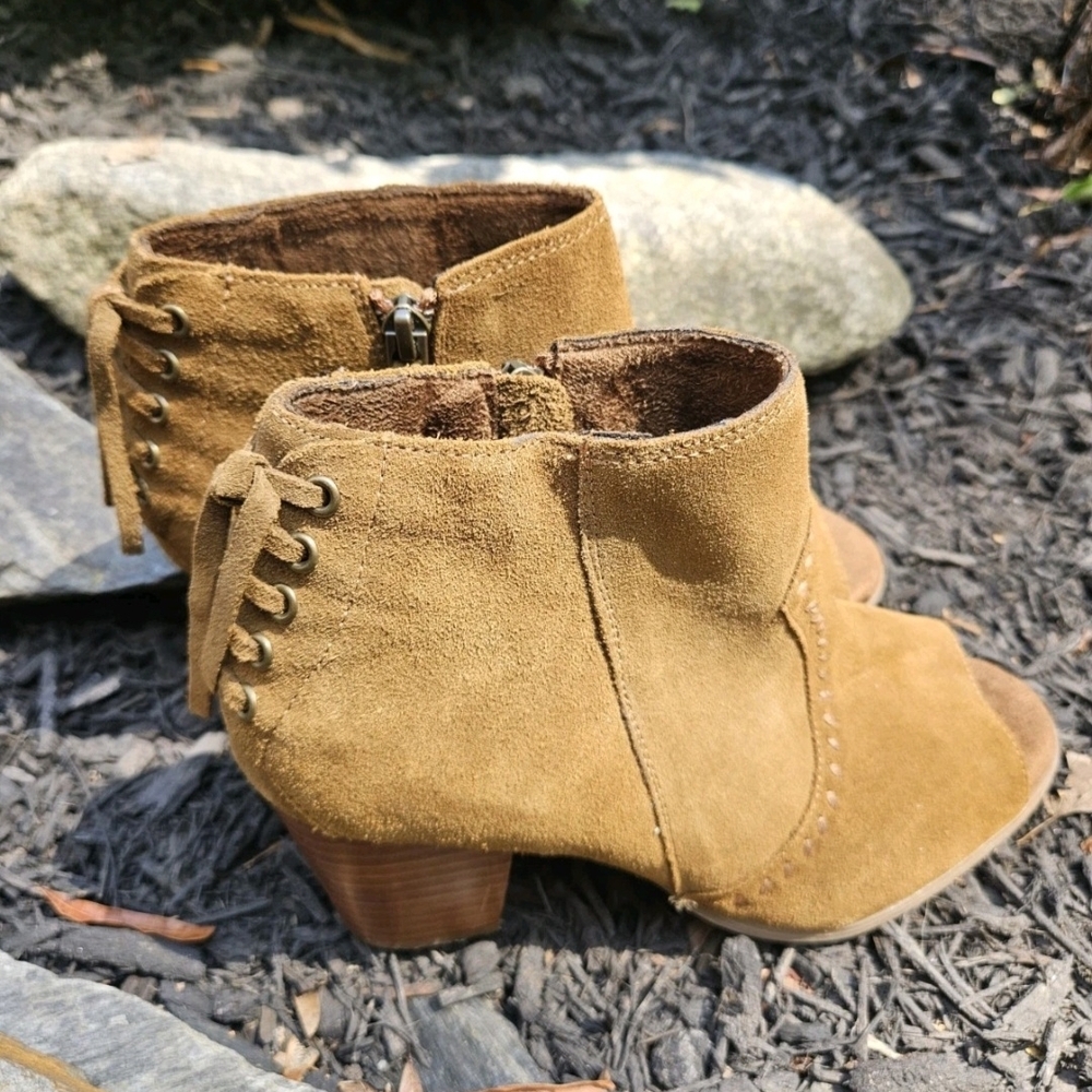 Minnetonka Brown Melissa Suede Peep Toe Mocassin Ankle Boots, Size 8 - Picture 2 of 8